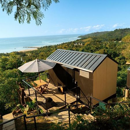 Bobocabin Umarato, Sumba Waikabubak Buitenkant foto