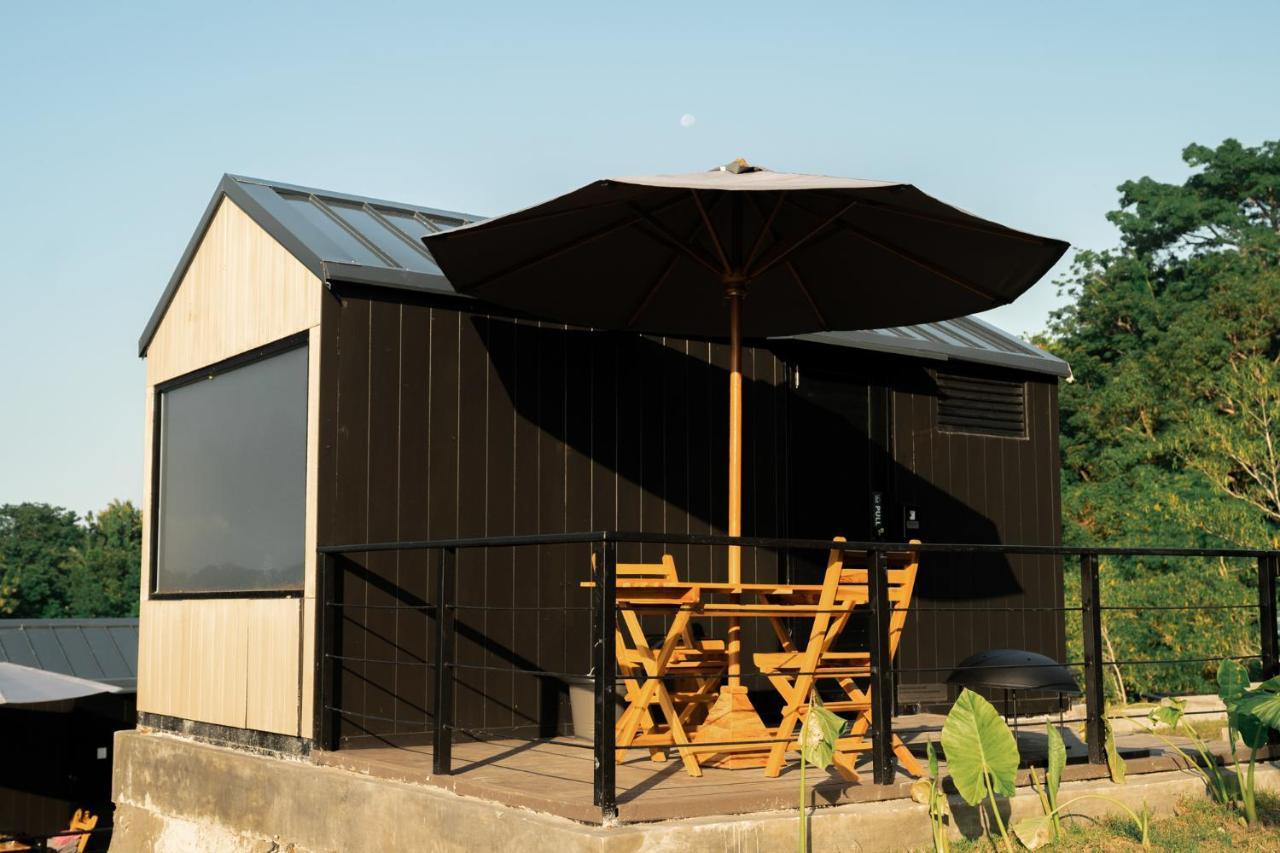 Bobocabin Umarato, Sumba Waikabubak Buitenkant foto