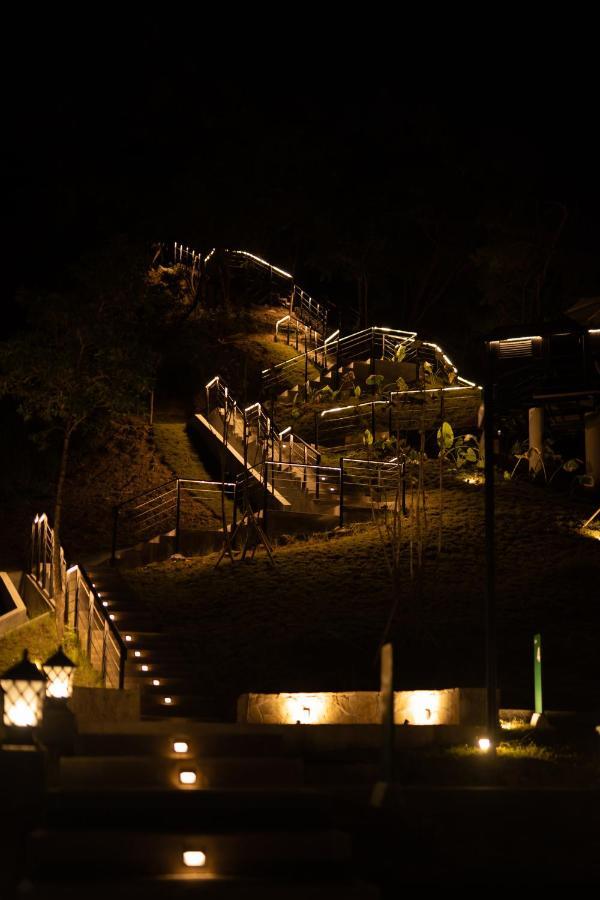 Bobocabin Umarato, Sumba Waikabubak Buitenkant foto